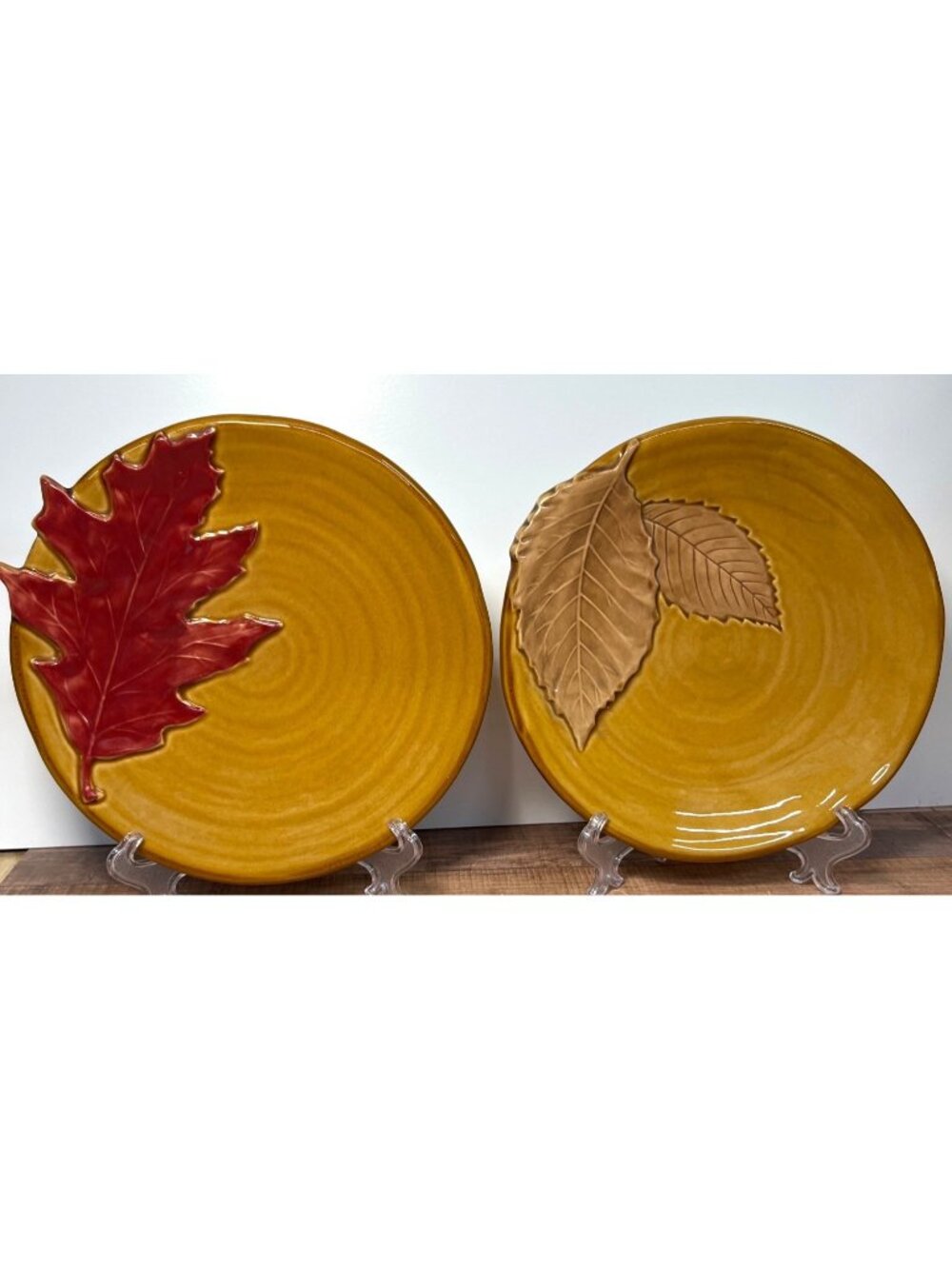 RARE Set Of 2 Linens-N-Things Decorative Fall Plates With Embossed Leaves